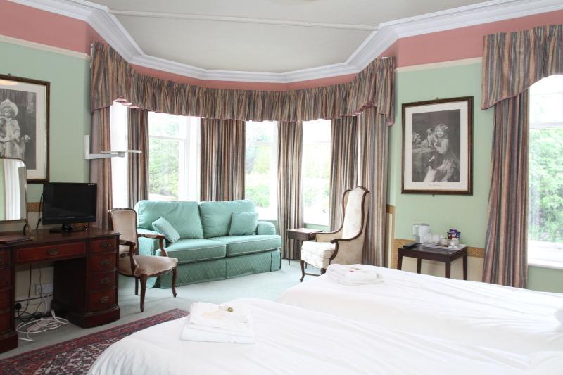 The Montpellier Hotel Llandrindod Wells Zewnętrze zdjęcie