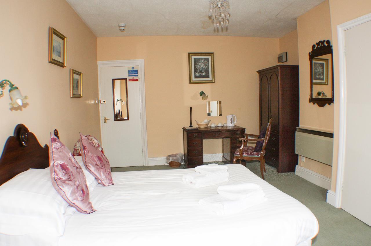 The Montpellier Hotel Llandrindod Wells Zewnętrze zdjęcie
